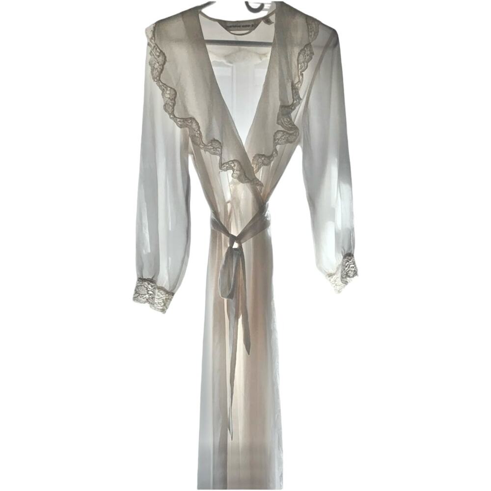 EUC VINTAGE Victoria’s Secret Sheer Ivory Dressing Gown Robe Size Med / Large
